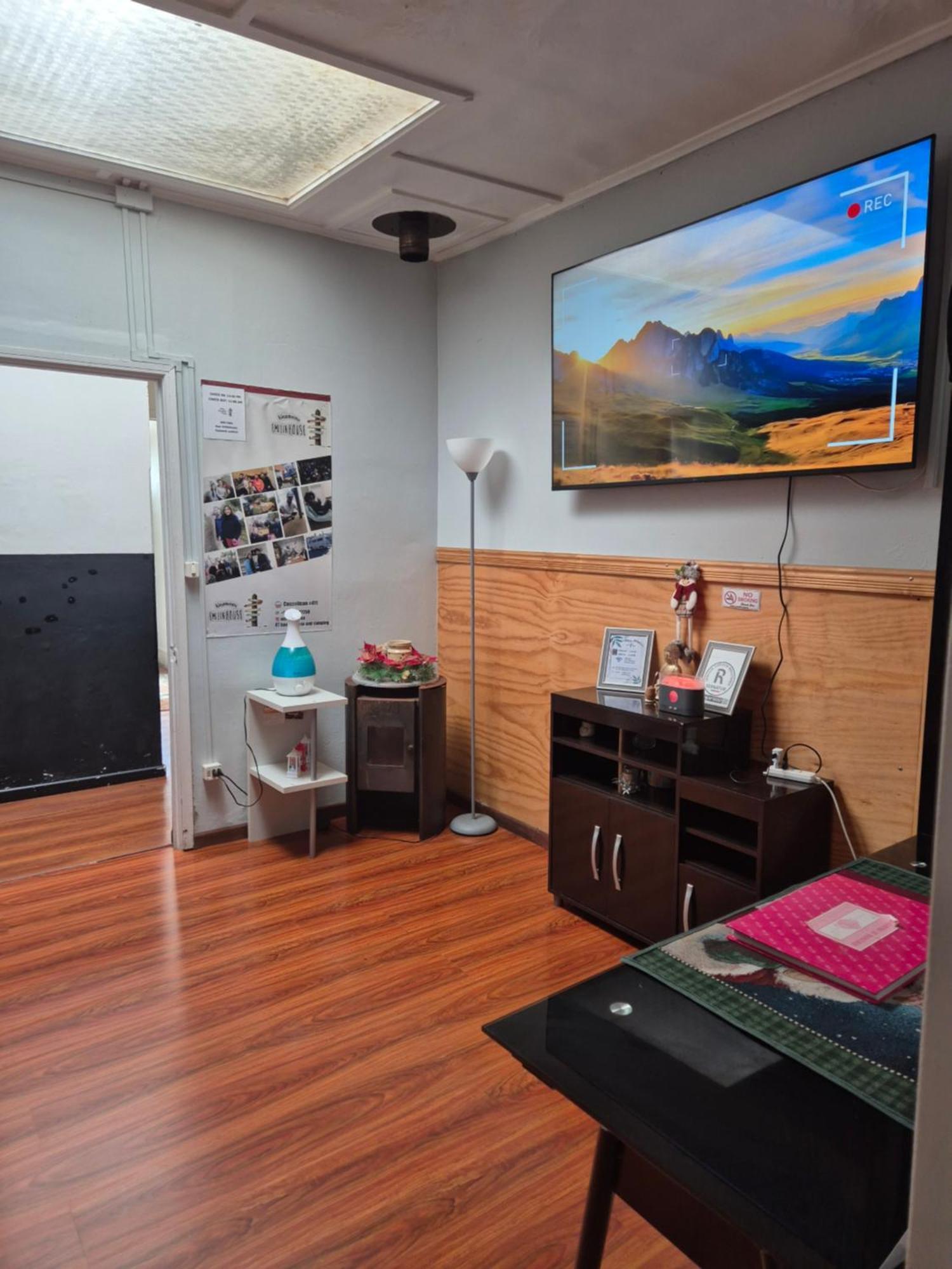 Alojamiento Emilia House Punta Arenas Luaran gambar